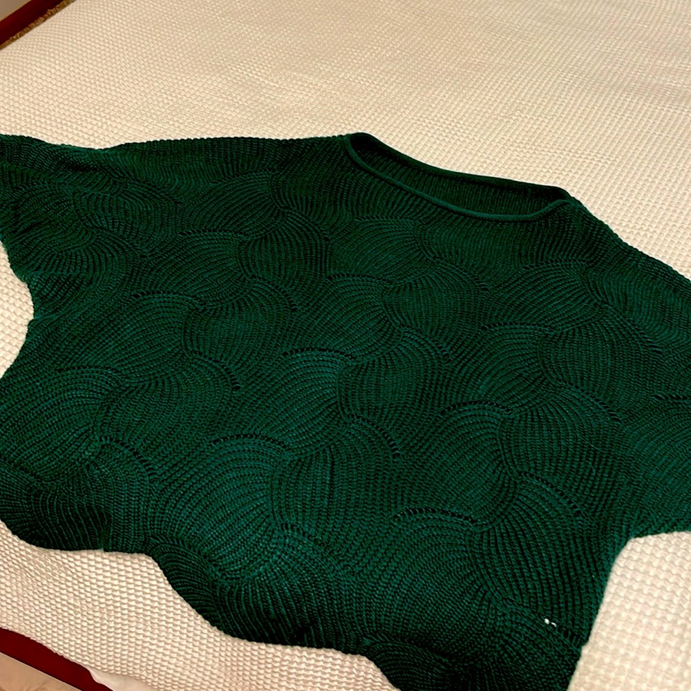 XL green batwing sweater